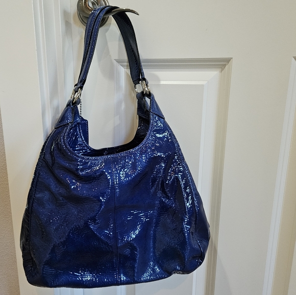Coach Madison Maggie Shoulder Bag Ultra Marine Blu Patent Leather Never Worn EUC - Picture 4 of 16